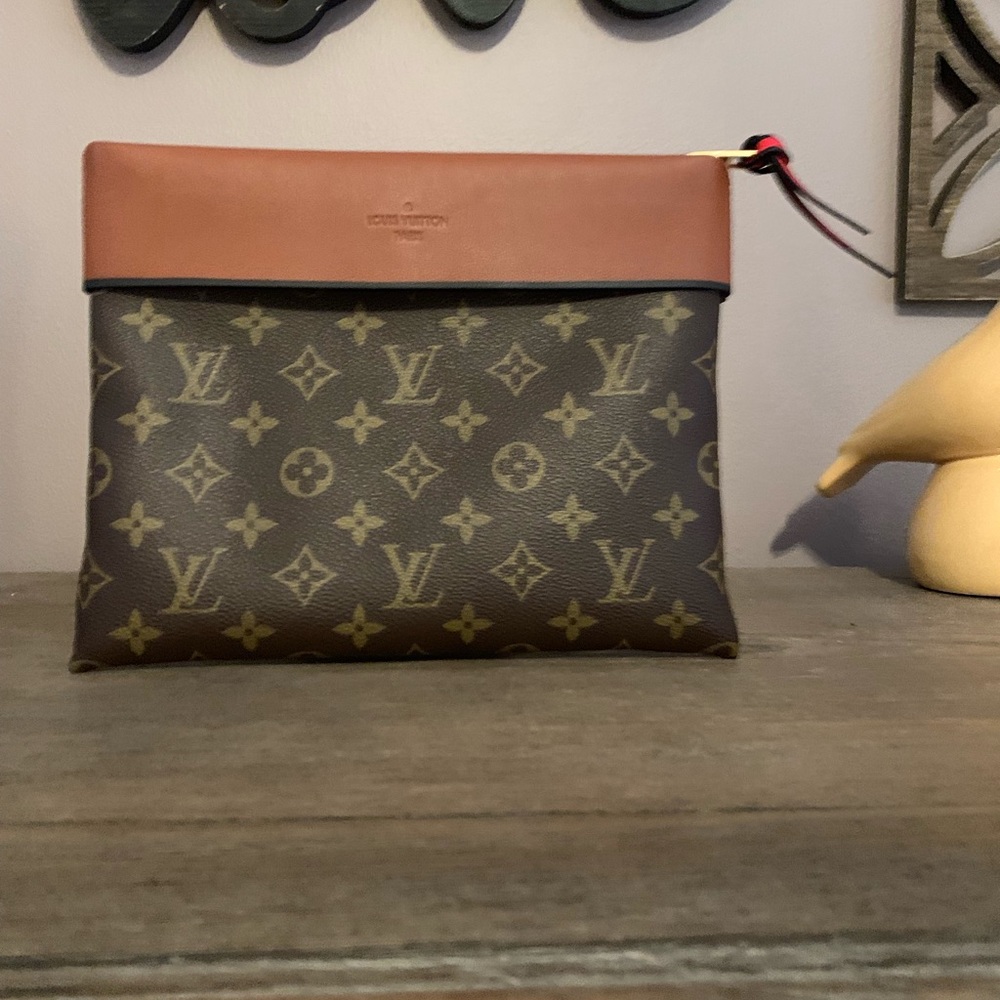 Louis Vuitton Tuileries pochette